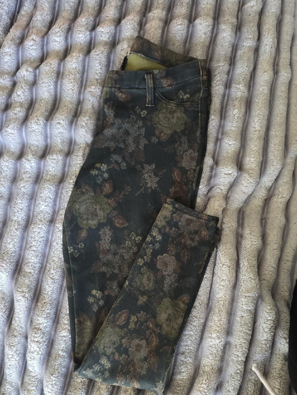 Floral Print Women’s Jeggings in Dark Multi Green